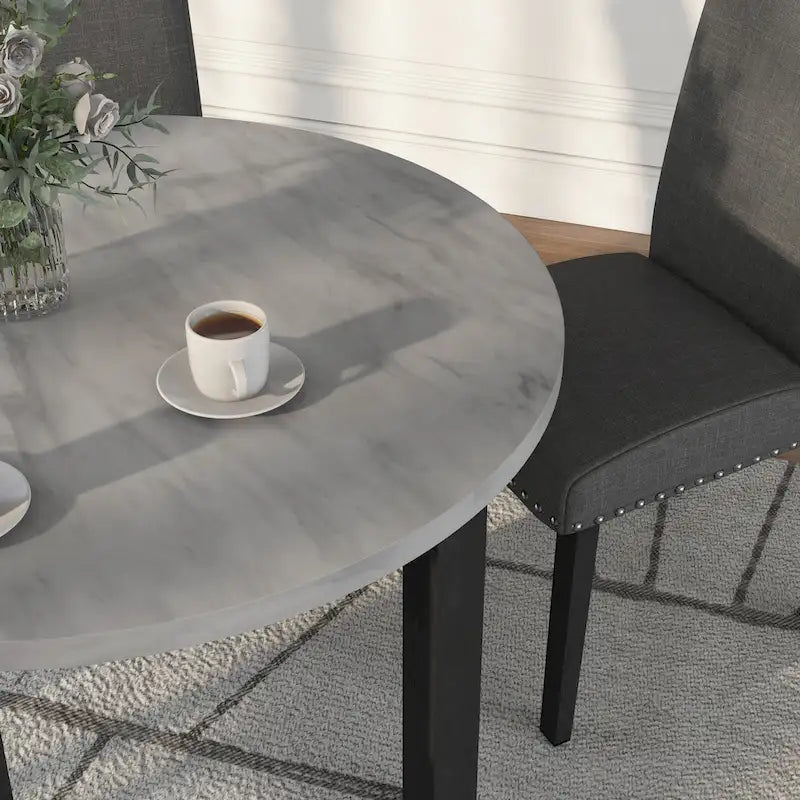 Set da Pranzo Rotondo con Tavolo in Finto Marmo Grigio Marrone Spazzolato, Stile Contemporaneo, 4 Posti a Sedere