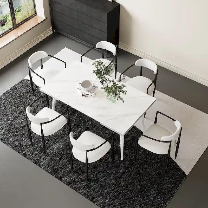 Set da pranzo con tavolo allungabile in pietra sinterizzata, gambe e sedie bianche/nere, per 6-8 persone