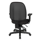 Sedia da ufficio ergonomica nera a schienale medio, monoposto, braccioli e supporto lombare regolabili