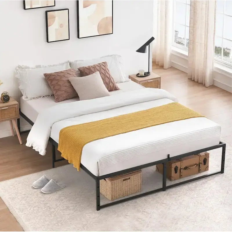 Struttura letto a piattaforma in metallo nero, altezza 35,5 cm, una piazza/una piazza e mezza/matrimoniale, 1–2 persone