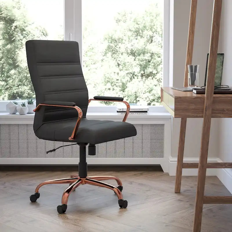 Sedia da ufficio girevole in similpelle con schienale alto, colori assortiti, struttura cromata/nera/dorata/oro rosa – 1 Persona