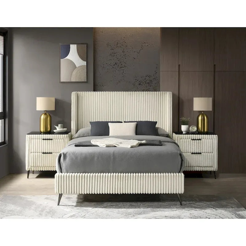 Set letto a pannelli con testiera ad alette in velluto a coste color crema con 2 comodini e panca (Queen/King, 2 persone)